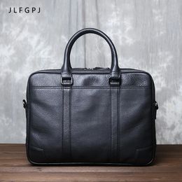 Retro Leather Handbag mens Horizontal Large-capacity Messenger Briefcase First Layer Cowhide Business Computer Bag 240531