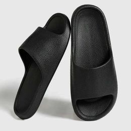 Slippers Women Solid Colour Men Sandals Flip Flops Simple Non-Slip Soft Sole Comfortable Shower Outdoor Couple Shoes H240605