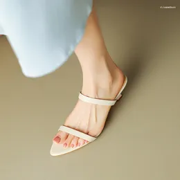 Slippers flip-flops de couro feitos à mão confortáveis ​​e casuais simples