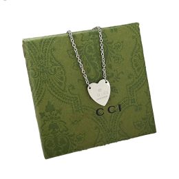 2024 Brand Heart Pendant Necklace DesignFor Women Silver Necklaces Vintage Design Gift Long Chain Love Couple Family Jewelry Necklace Celtic Style Letter Chain