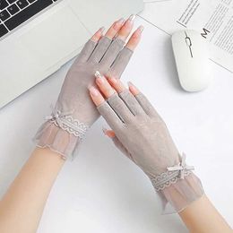 Five Fingers Gloves Womens Summer Ice Silk Sexy Lace Thin Sunscreen Half Finger Gloves High Elastic Anti slip Breathable Mesh Drive Bicycle Soft Y240603GPMX