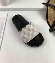 Größe 45 46 Qualität Luxuries Designer Männer Frauen Pantoffeln Sandalen Schuhe Slide Summer Fashion Wide Flip Flops Box1523169