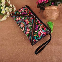Wallets Women Ethnic National Retro Butterfly Flower Bags Handbag Coin Purse Embroidered Tassel Flap Summer Ladies Clutch