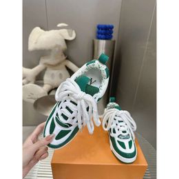 Designer shoe green inside the Skate Sk8 Sneakers Trainer Sneaker Casual Shoes Runner Shoe Outdor Leather Flower Ruuing Fashion Classic Women Men shoes Size 35-46