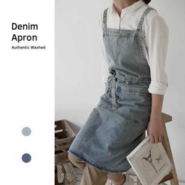 Aprons Elegant unisex jeans apron with pockets suitable for men and womens kitchen cooking gardening and painting chef uniform Pinafore direct shipping G240529