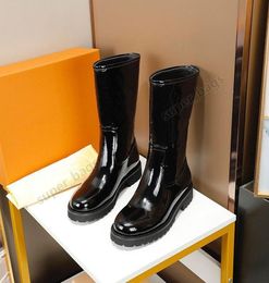 Women DROPS Flat Mid Boots High Quality Luxurys Designers Casual Shoes Genuine Leather Embossed LOGO Waterproof Rain Boot Large Si3528422
