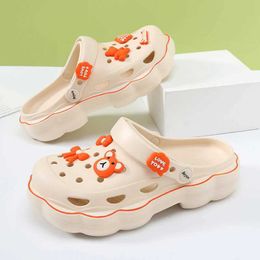 Slippers Womens Sandals 2024 New Arrival Cute Clogs Fashion Street Beach Slide Height Boosting Slide Girl Eva Slide Y240606F39K
