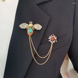 Brooches Animal Brooch Retro Rhinestone Bee Tassel Chain Double Buckle Suit Lapel Pin Cardigan Clip Jewelry Accessories