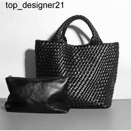 2024ss New Bags Shoulder Lady Designer Fashion brand Women Luxury Travel Cross body large Tote Hobo Purses Meenger Handbags Mens Vintage Wallet Leather womens bag