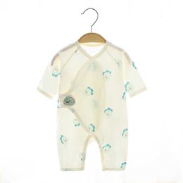 Baby Jumpsuits 2024 Summer Nowa klasa noworodka A czyste bawełniane ubrania do wspinaczki do ciała bez kości dla niemowląt małe dzieci motyle cienki styl