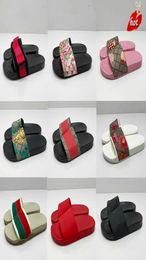 2022 2022 Designerin Männer Sandalen Pantoffeln Frauen mit Schachtel Dust Bag Card Schuhe Schlangenabdruck Rutsche Sommer Weit flacher Slipper Fashi4628572