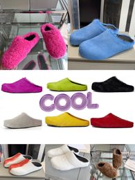 designer sandals with cowhide long fur Fussbett slippers with box yellow berry colourful slide luxury ourdoor indoor flat sandale slides womens mens beach slides