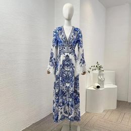 Casual Dresses Silk Top Quality Blue Porcelain Print Flare Sleeve Diamonds Pressed Shirred Vintage 2024 Women Collection Midi