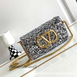 Sequins Square Purse Bag Fashionable Designer Goods High-end Chain Valenns Leather Baguette Bags Beads Cross Diagonal Small Shiny Womens YKRY