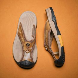 Sandali in pelle estiva maschile sneaker da ginnastica non slittanti non scaglie di grandi dimensioni 38-46 zapatos hombre casual scarpe