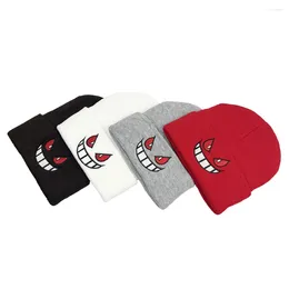 Berets 1pcs Hip Hop Fashion Big Mouth Red Eyes Embroidered Knitted Hat Warm Autumn And Winter Pullover Cap Unisex Couple Gift Acce