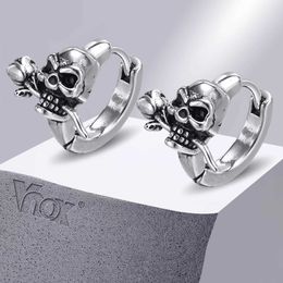 Charm Vnox Gothic Skull Skeleton Huggie Hoop Earrings for Men Boys Rock Punk Stainless Steel Cocktail Party Halloween Gift Jewelry Y24053143HF
