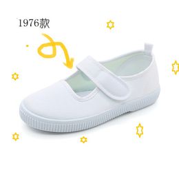 Sneakers 2024 Brand Kids Canvas Scarpe Design per bambini Garten Indoor Dance Boys and Girls Students Clear Shot Sports Sports Flat Childr Otay9