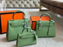 Fashionable tote handbag EPSOM leather large capacity luxury women buckle commuting bag laser engraved hardware letters