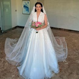 Fabulous A Line Lace Wedding Dresses V Neck Appliques Arabic Dubai Wedding Gown Custom Size Vestido De Noiva For Bride