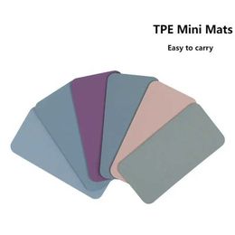 Yoga Mats Mini Mats for Planking Easy to Carry Anti-slip Mini TPE Yaga Mats--3 Colours Randomly to ship in One Pack Y240615KDNS