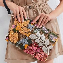 Fashion Embroidered Sequins Clutch Bag for Women Flower Straw Shoulder Crossbody Bags Summer Party Bag Vacation Big Purses 240627