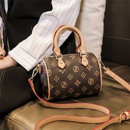 New Fashion Women's and Versatile Pillow Bag Cross Shoulder Handbag 50% Off Outlet Store