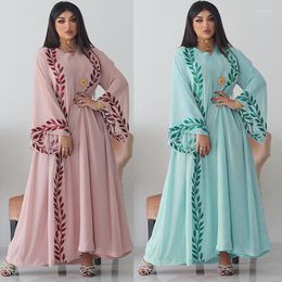 Ethnic Clothing Chiffon Muslim Dress Women 2023 Summer Embroidered Modest Dubai Abaya Long With Hijab Moroccan Kaftan Robe