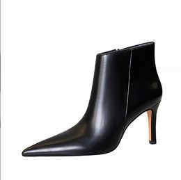 Yeni marka kadın ayak bileği botları moda sivri uçlu kenarlar fermuarlı bayanlar zarif kısa bot ince yüksek topuk 9.5cm kız ayakkabı parti için 34-40
