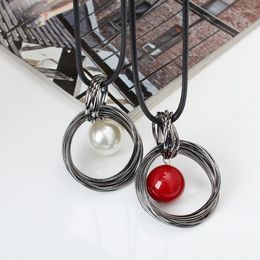 Pendant Necklaces Luxury Red Ball Necklace Black Sweater Chain Big Circle Round Long Women Jewelry Accessories Gifts