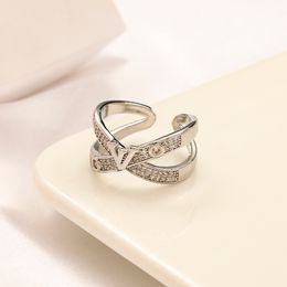 Fashion Brand Letter Designer Band Rings High Quality Gold Plated Silver Copper Ring Inlaid Crystal Lovers Wedding Jewelry Adjustable Accessories