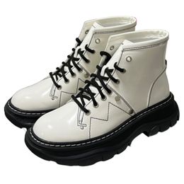 New fashion boots top designer martin boots outdoor genuine leather lace up shoes thick sole classic motorcycle shoes women's warm and anti slip shoes letter casual