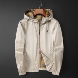 Designer mens jacket Spring and Autumn windrunner tee sports windbreaker casual zipper jackets clothingM-3XL0404