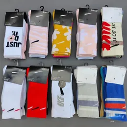 Men's Socks Color Athletic Stockings Hook Thick Towel Bottom High-top Running Basketball Trendy Socks3u11