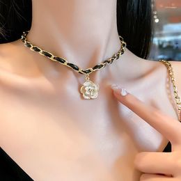 Pendant Necklaces KLG Small Sweet Wind Camellia Woven Chain Necklace With The Tide Clavicle Personality Web Celebrity Niche Design