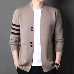 2023 New Autumn Luxury TB Men's Sweaters New for Wool Men Luxury Brand Designer Cardigan Knitted Sweater Casual V-neck Cashmere top