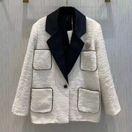 Designer Top Quality 2023 New Lapel Neck Trench Coat Fashion Cashmere Button White Big Pocket