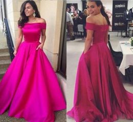 2023 Fuchsia Prom Dresses With Pockets A Line Off The Shoulder Custom Made Ruched Pleats Floor Length Satin Evening Gown Formal Ocn Wear Vestidos Plus Size 403 403