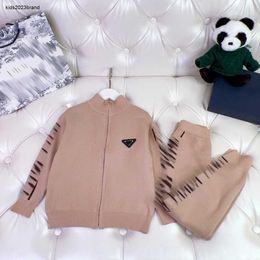 baby Tracksuits KIds autumn suits Size 110-160 CM 2pcs Chest geometric metal logo knitted zippered cardigan and knitted pants Aug25