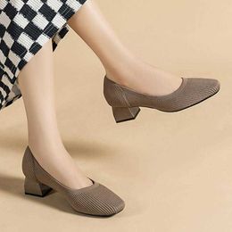 Kadın Ayakkabıları Büyük Yüksek Topraklı Ayakkabı Bahar ve Sonbahar Yeni Kare Baş Kalın Topuk Örgü Moda Nefes Alabilir Anti-Skid Be 230807