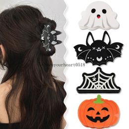 Funny 2023 Halloween Hair Claw Women Hairpins Bats Ghosts Spider Webs Pumpkins Acrylic Grabbers Hair Clip Hair Accessories