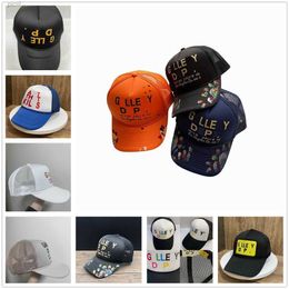 Ball Caps Gp Graffiti Hat Casual Lettering Galleryes Curved Brim Baseball Cap Mens Letters Printing Hats 520