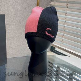 CHA Black and pink matching hair hat autumn and winter fashion items, designer hair hats, knitted hats, comfortable soft warm, color matching hats gz217413