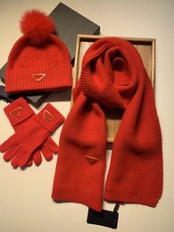 Luxury New Men Women Fashion Hat And Scarf Sets Designer Scarf Triangle P Beanie Bucket Hats Cashmere Scarves With Winter Wollen Knit N927#