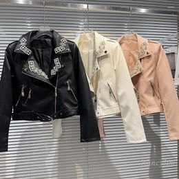 Cappotto da donna con cerniera autunnale in pelle da donna 2023 Giacca da moto in PU lavato con colletto girevole con perline di perle