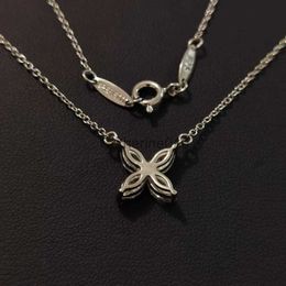 Pendant Necklaces Luxury Pendant Necklace Brand Designer Victoria Top SterlSilver Flower Crystal Zircon Charm Short Collar Choker With Box Party Gift W J230902