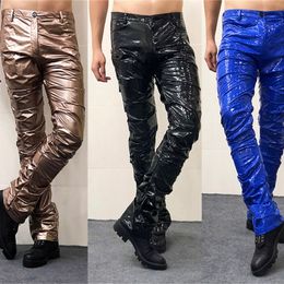 Men's Pants Men Skinny Stretch Pleated Trumpet Leather Pants Motorcycle Reflective PU Leather Trousers Bar Stage Rock Singer Hip Hop Costume 230901