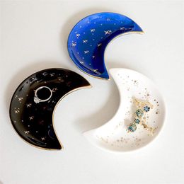 Decorative Figurines Nordic Ceramic Moon Shape Small Jewelry Dish Engagement Rings Trinket Dessert Display Bowl Decoration Tray