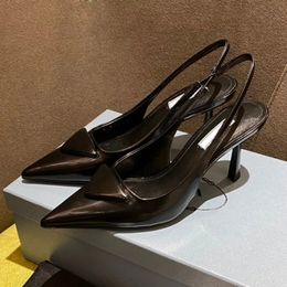 7,5 cm stiletto in pelle lucida Slingback Décolleté scarpe sandalo Punta da sera Sandali con tacco donna con tacco Designer di lusso Abito calzaturificio calzature Con scatola