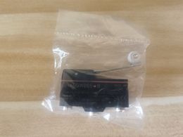 1PC New Omron Z-15GW255-B Z15GW255B Limit Switch